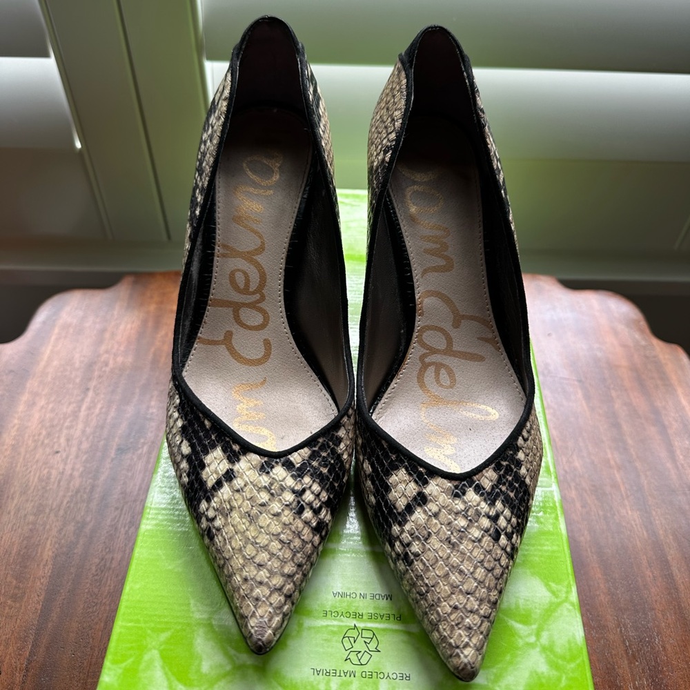 Sam Edelman Black and Cream Snakeskin Heels
